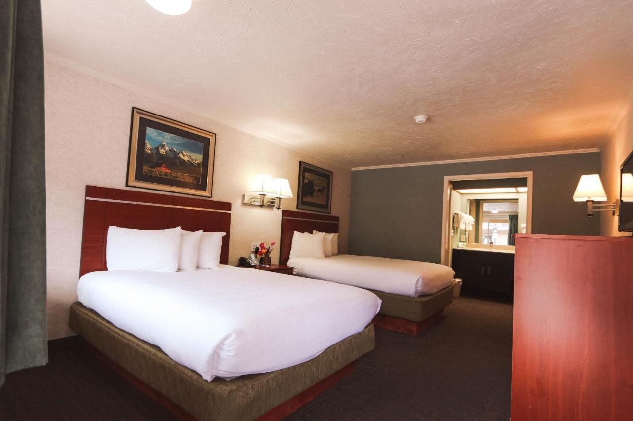 Brandin' Iron Inn West Yellowstone Εξωτερικό φωτογραφία