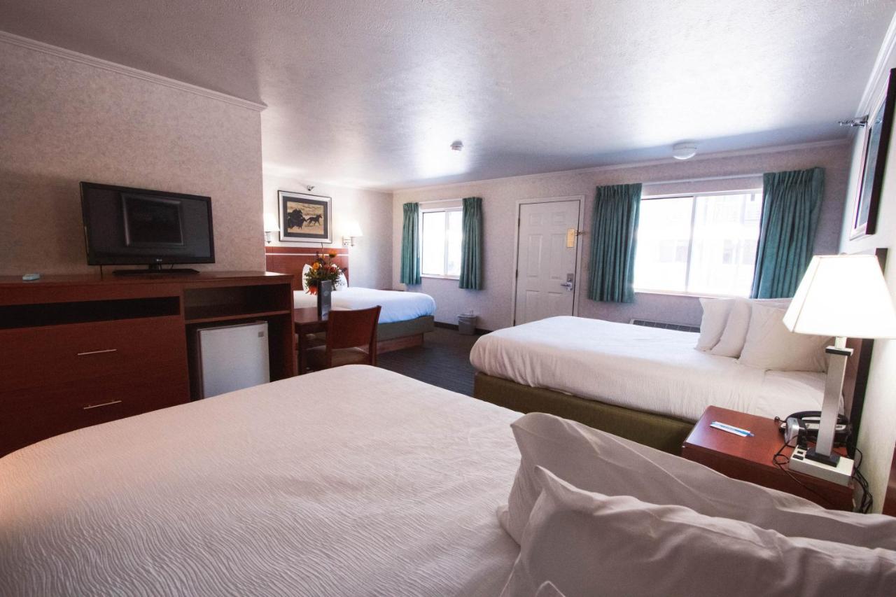 Brandin' Iron Inn West Yellowstone Εξωτερικό φωτογραφία